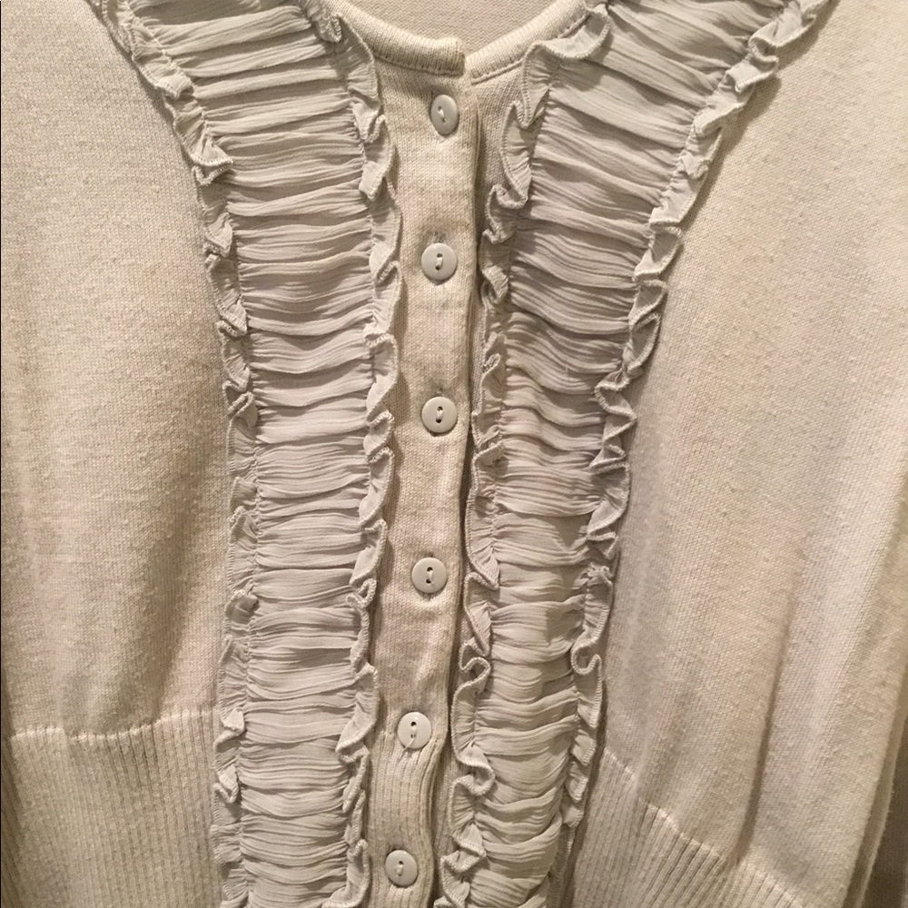 ELLE Cropped Ruffle Sweater - Picture 2 of 6